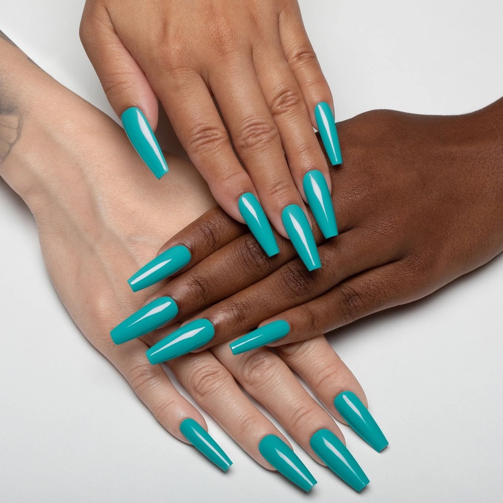 7 Piece Press-On Nails Kit